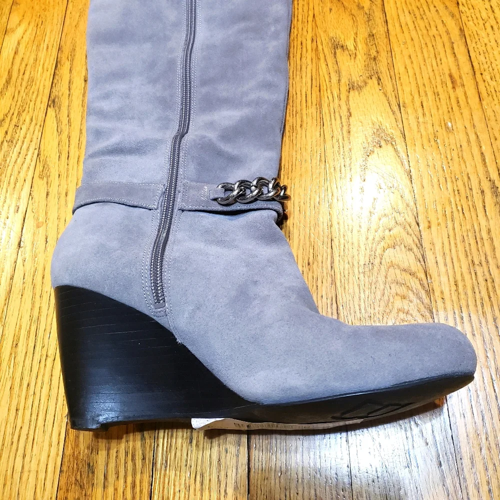BCBGeneration Women's Wedge Knee Suede boots - Picture 2 of 5